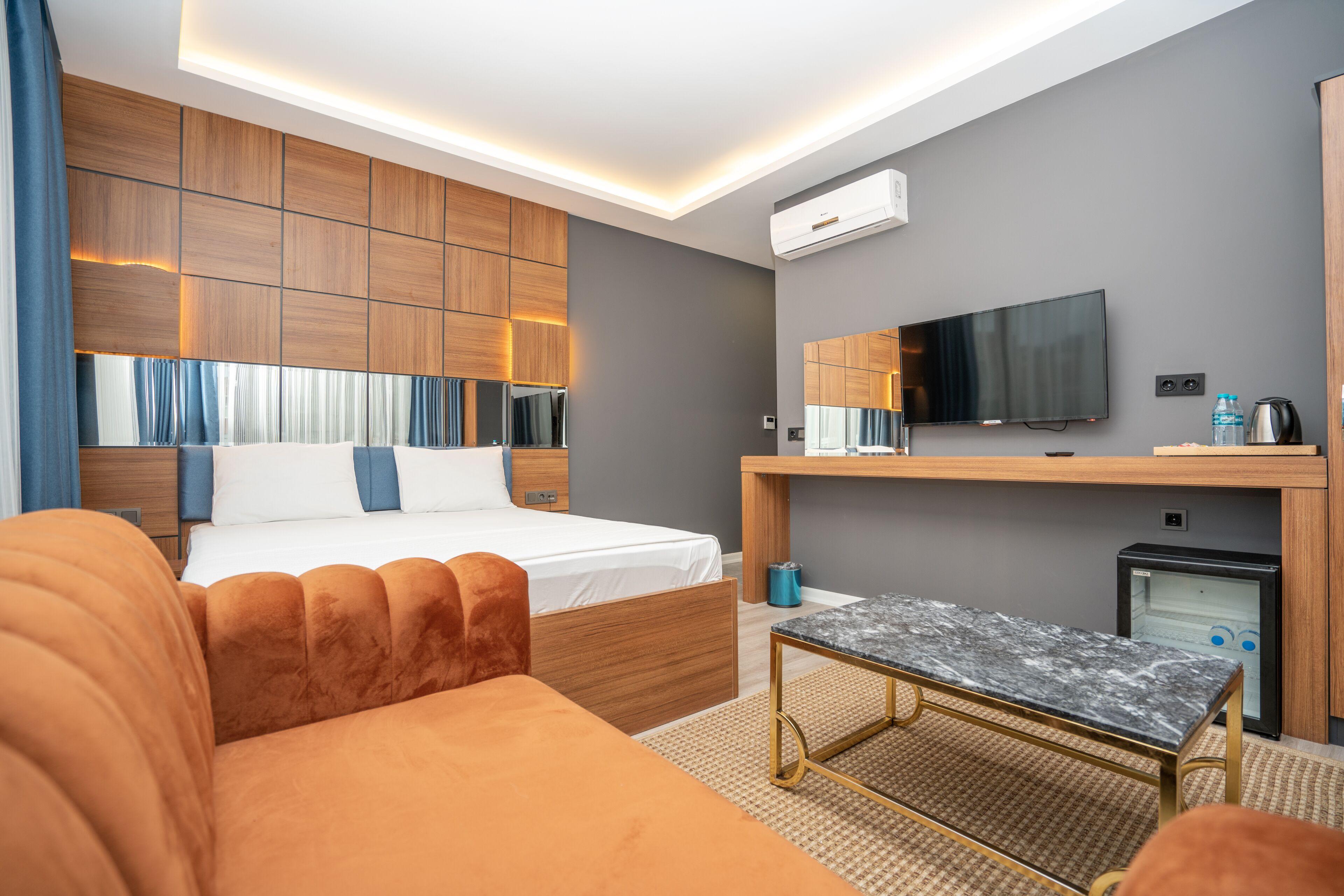 Center Suite — Photos 2